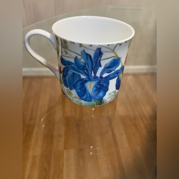 - Brand New Beutiful Multicolor Floral Stechcol Mug . - Picture 1 of 6